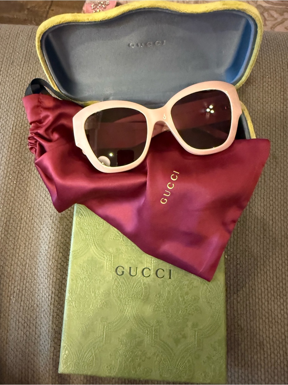 Gucci Women's Pale Pink Oversized Sunglasses with Dark Lenses and Soft Pouch